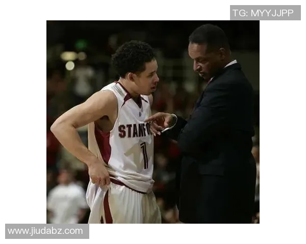 米奇与约翰逊热议文班身高之谜真相成谜众人猜测不断 米奇与约翰逊热议文班身高之谜真相成谜众人猜测不断