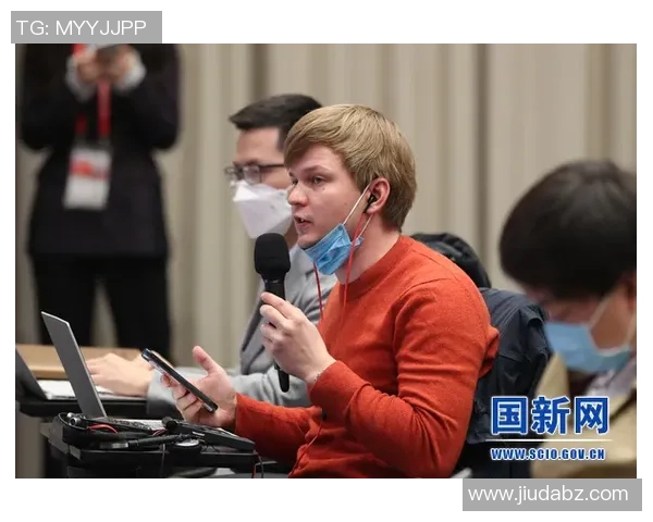 小蜘蛛赛前发布会笑答记者提问称听懂了老师的英语